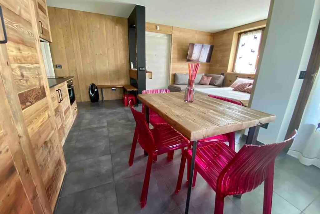 אאוסטה La Petite Maison D'Erika מראה חיצוני תמונה