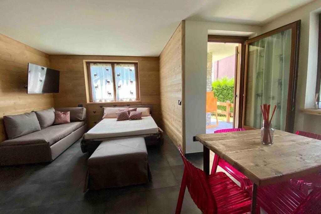 אאוסטה La Petite Maison D'Erika מראה חיצוני תמונה